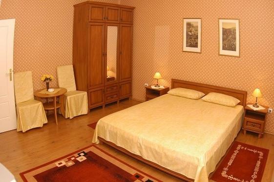 Bed and Breakfast Peron Panzio Debrecín Exteriér fotografie